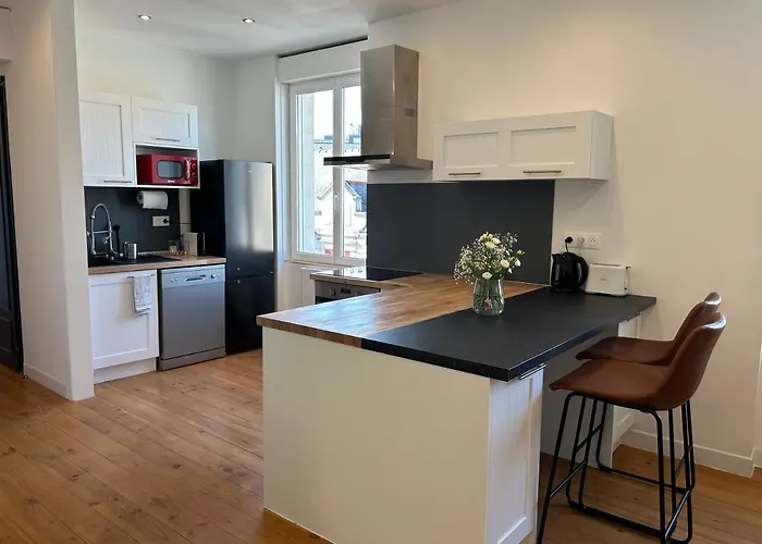 Appartement Confortable De 80M2 Centre Ville De Quimper & Parking Prive